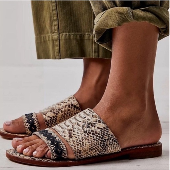 Free People Saturaday Snake Strappy Leather Flat Sandals - Picture 1 of 9